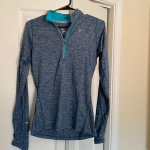 Nike pullover. Size XS